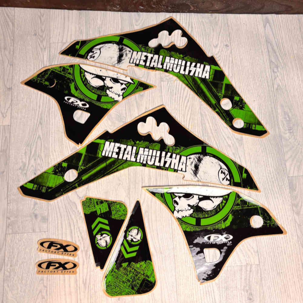 FACTORY EFFEX Full Metal Mulisha Totenkopf passend für Kawasaki KX 250 F 06-08
