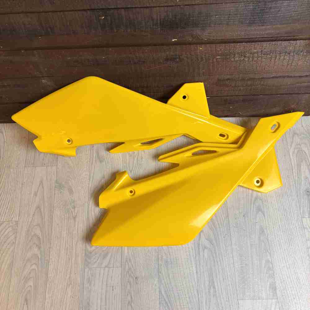 POLISPORT Seitenteile passend für Husqvarna WR125/250 TE250/450/510 05-07